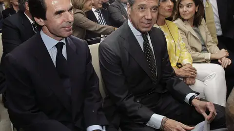 Aznar junto a Eduardo Zaplana, Ana Botella y Sáenz de Santamaría Aznar junto a Eduardo Zaplana, Ana Botella y Sáenz de Santamaría
