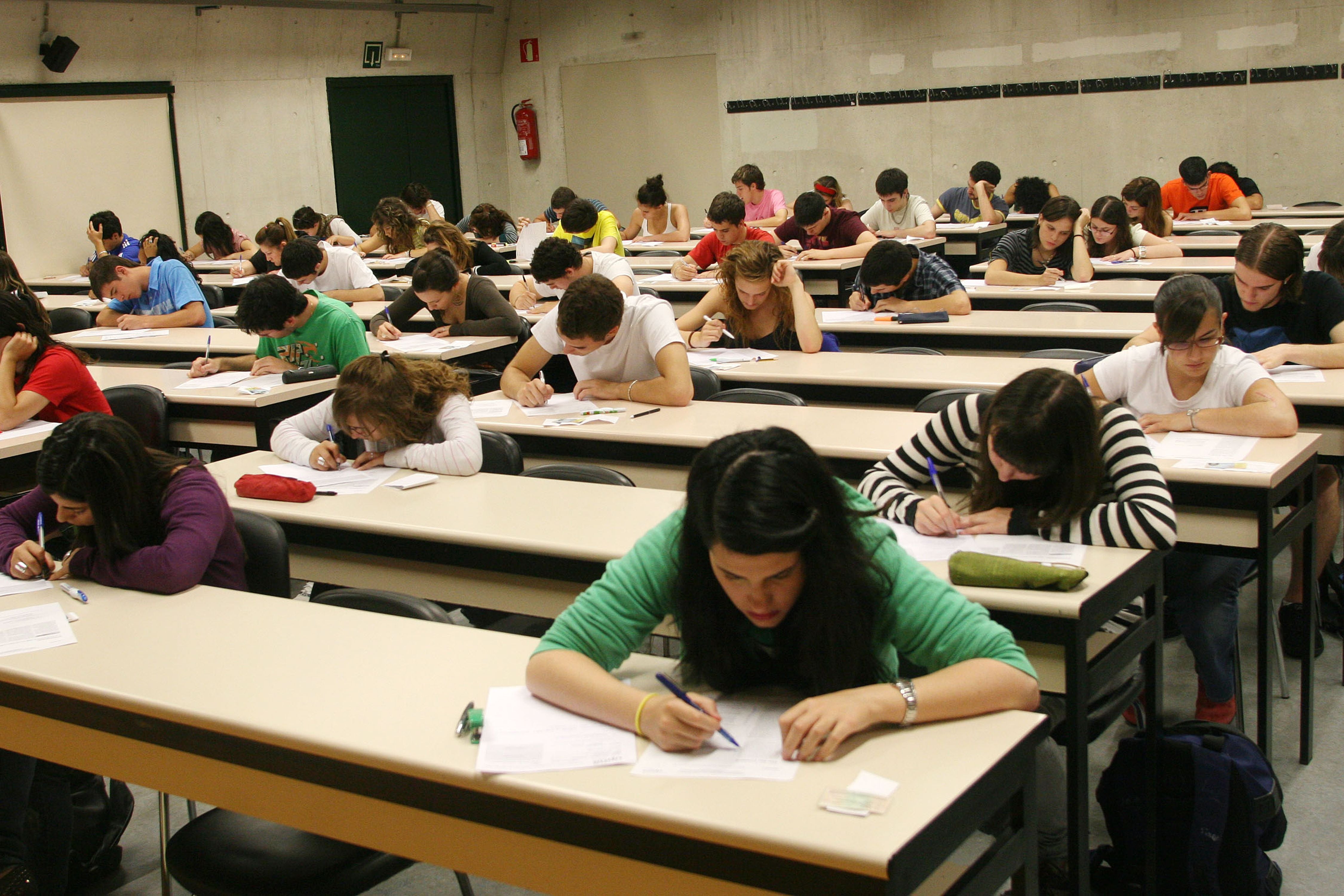 El examen de acceso a la Universidad será más flexible y sencillo. El examen de acceso a la Universidad será más flexible y sencillo.