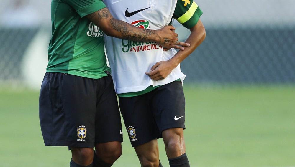 Marcelo junto a Neymar