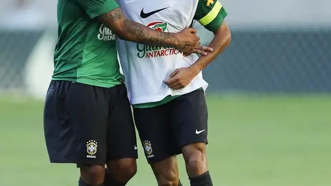 Marcelo junto a Neymar Marcelo junto a Neymar