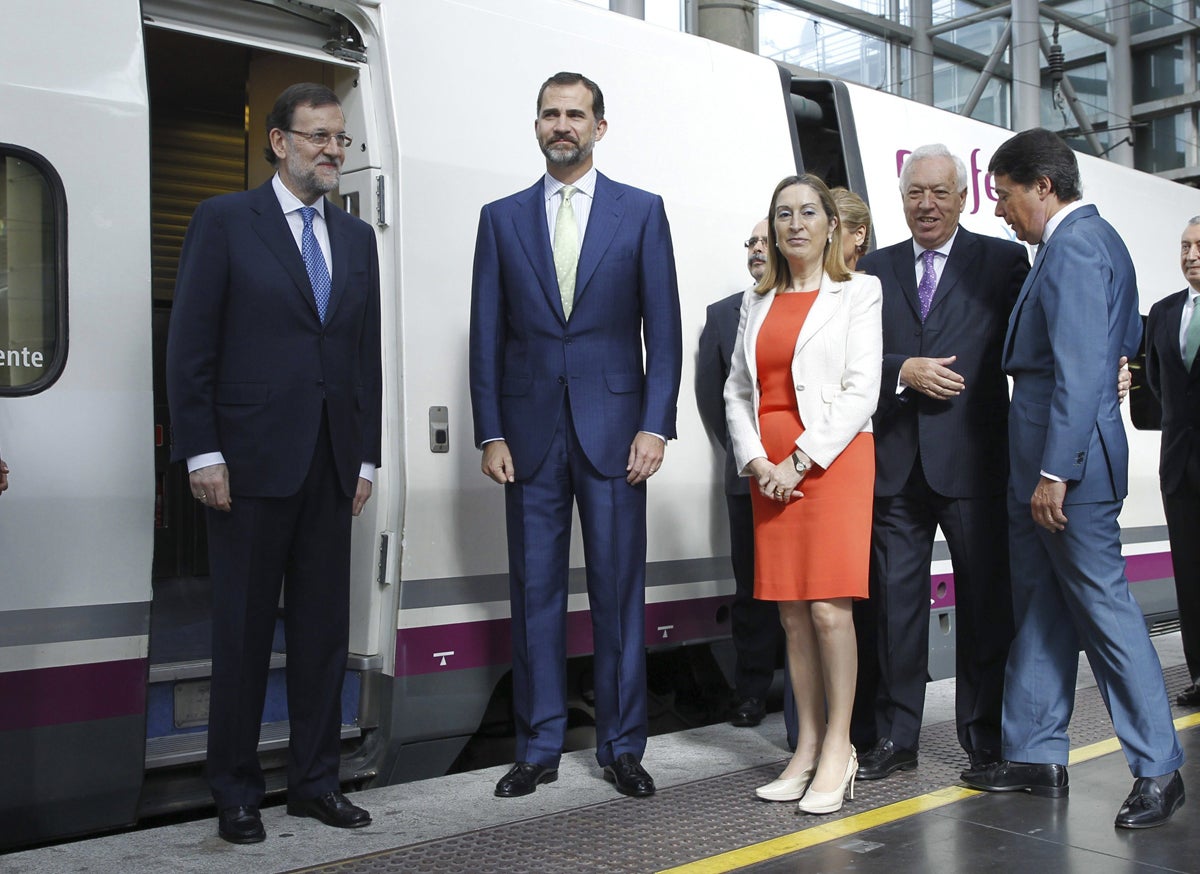 Tertulia: La reforma en las administraciones y la inauguración del AVE a Alicante Tertulia: La reforma en las administraciones y la inauguración del AVE a Alicante