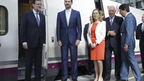 El Pr&iacute;ncipe y Rajoy inauguran el AVE Madrid-Alicante
