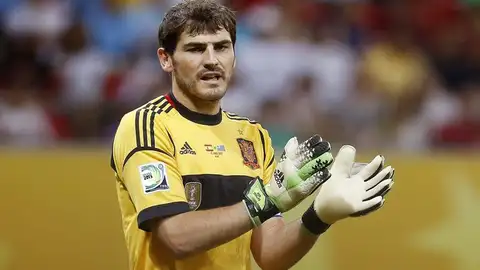 Iker Casillas recupera sensaciones de titular gracias a la selección española Iker Casillas recupera sensaciones de titular gracias a la selección española