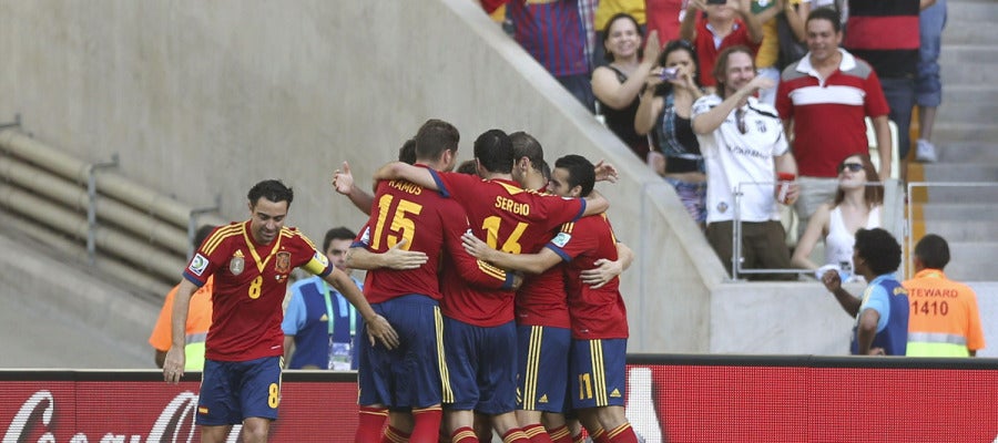 Los jugadores de España celebran un gol Los jugadores de España celebran un gol