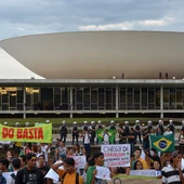 Manifestantes protestan frente al Congreso Nacional en Brasilia Manifestantes protestan frente al Congreso Nacional en Brasilia