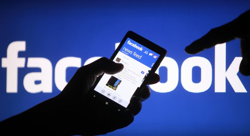 Mesa de Redacción: ¿Un médico debe aceptar una solicitud de amistad de Facebook de una paciente? Mesa de Redacción: ¿Un médico debe aceptar una solicitud de amistad de Facebook de una paciente?