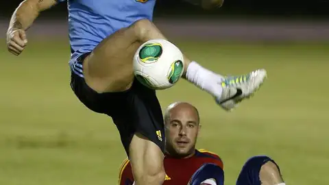 Sergio Ramos hace malabares con el balón Sergio Ramos hace malabares con el balón
