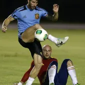 Sergio Ramos hace malabares con el balón Sergio Ramos hace malabares con el balón