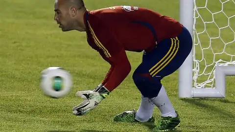 Pepe Reina en un entrenamiento de la selección Pepe Reina en un entrenamiento de la selección