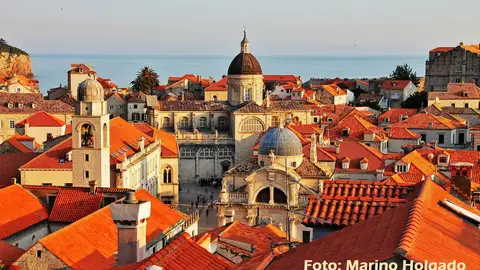 Catedral de la Asunción, al fondo, y la iglesia de San Blas, en Dubrovnik. Foto: Marino Holgado Catedral de la Asunción, al fondo, y la iglesia de San Blas, en Dubrovnik. Foto: Marino Holgado