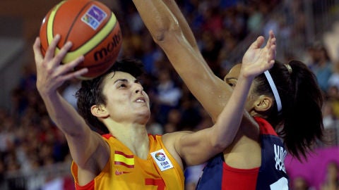 Alba Torrens entra a canasta ante Emmeline Ndongue