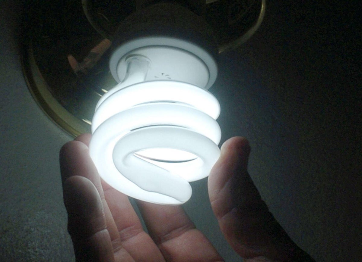 La Brújula de la Economía: Resolvemos las dudas sobre el recibo de la luz La Brújula de la Economía: Resolvemos las dudas sobre el recibo de la luz