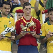 Fernando Torres junto a Neymar y Fred