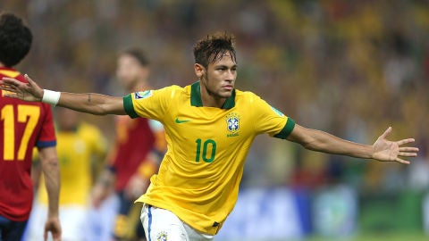 Neymar celebra su gol ante Espa&ntilde;a