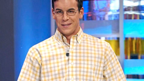 Mario Casas como Emilio, de 'Fuga de cerebros'