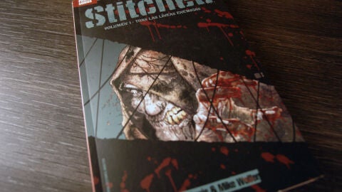 Stitched. Portada