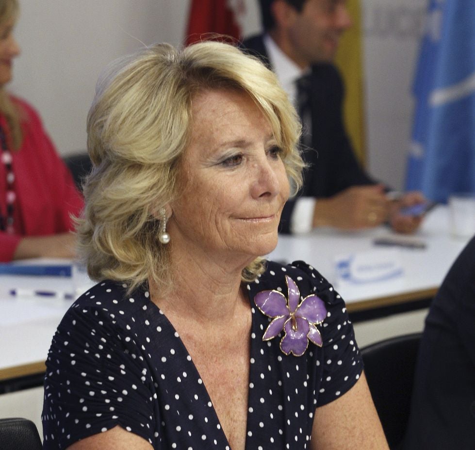 Con un par: "Esperanza Aguirre tiene la estrategia del virus" Con un par: "Esperanza Aguirre tiene la estrategia del virus"