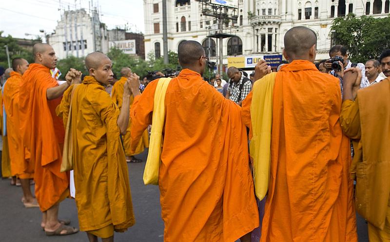 Un monje japonés demanda a su templo budista por exceso de trabajo Un monje japonés demanda a su templo budista por exceso de trabajo