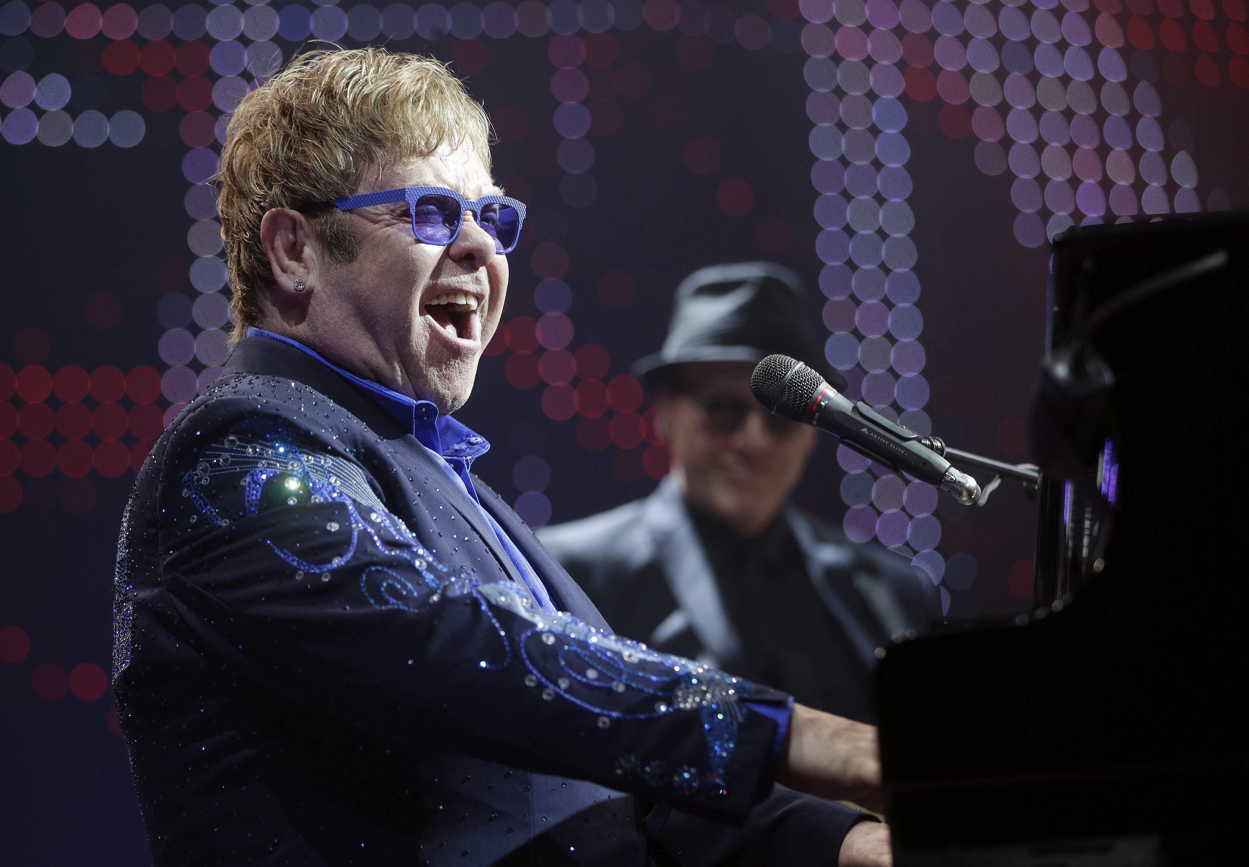 Discoforum: Salas y Herrera celebran el cumpleaños de Elton John Discoforum: Salas y Herrera celebran el cumpleaños de Elton John