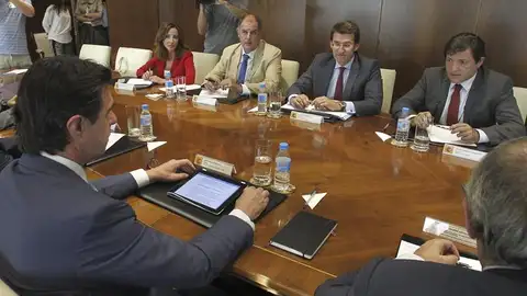 Soria se reúne con los astilleros Soria se reúne con los astilleros