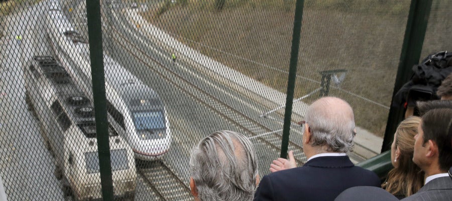Fernández Díaz en la zona del accidente Fernández Díaz en la zona del accidente