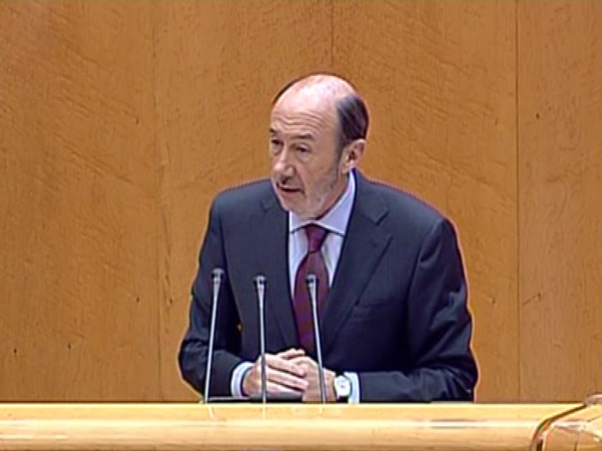 Rubalcaba pide a Rajoy que dimita porque hace daño a España Rubalcaba pide a Rajoy que dimita porque hace daño a España