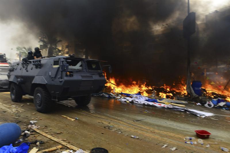 'Hay un amplio despliegue militar en El Cairo' 'Hay un amplio despliegue militar en El Cairo'