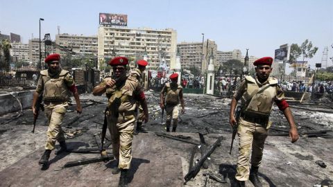 Ej&eacute;cito egipcio en la ciudad de El Cairo