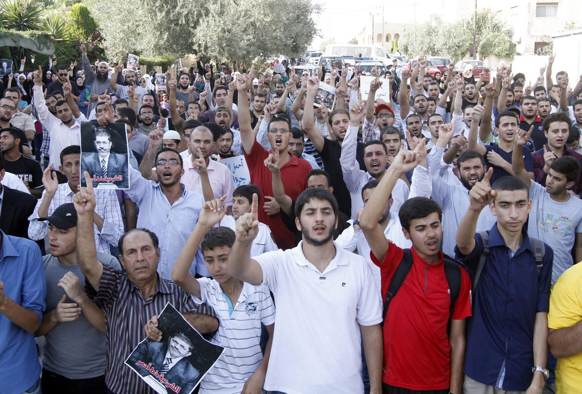 Amanecemos en Egipto: 'En Egipto se nota tensión y tristeza' Amanecemos en Egipto: 'En Egipto se nota tensión y tristeza'