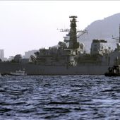 Recala en la base naval de Gibraltar la fragata 'HMS Westminster'