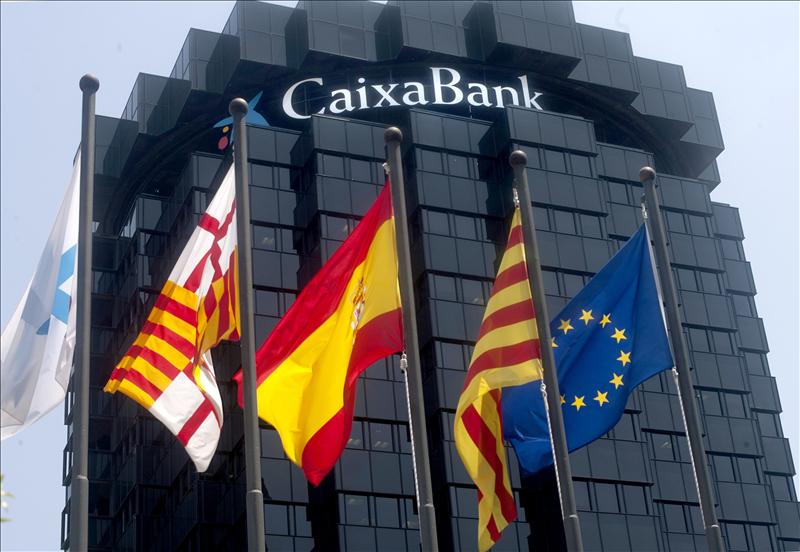 CaixaBank gana 403 millones hasta marzo, un 48% más que en 2016 CaixaBank gana 403 millones hasta marzo, un 48% más que en 2016
