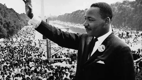 Martin Luther King en medio de un discurso. Martin Luther King en medio de un discurso.