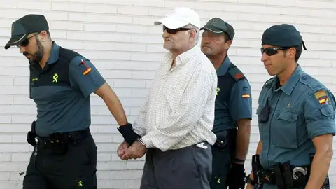 El pederasta Daniel Galván llega a los juzgados de Torrevieja El pederasta Daniel Galván llega a los juzgados de Torrevieja