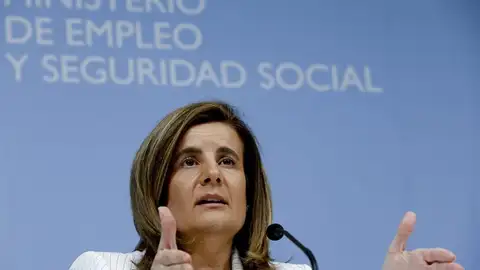 Fátima Báñez ante los medios habla sobre la reforma de las pensiones Fátima Báñez ante los medios habla sobre la reforma de las pensiones