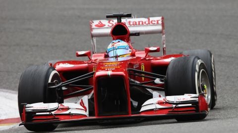 Alonso rueda con el F138