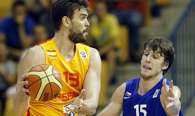 España vuelve a su juego y se impone a Rep.Checa España vuelve a su juego y se impone a Rep.Checa