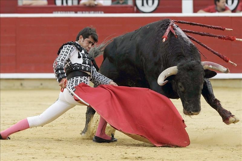 Toros con Pedro Javier Cáceres: 'El primer triunfo de Albacete' Toros con Pedro Javier Cáceres: 'El primer triunfo de Albacete'