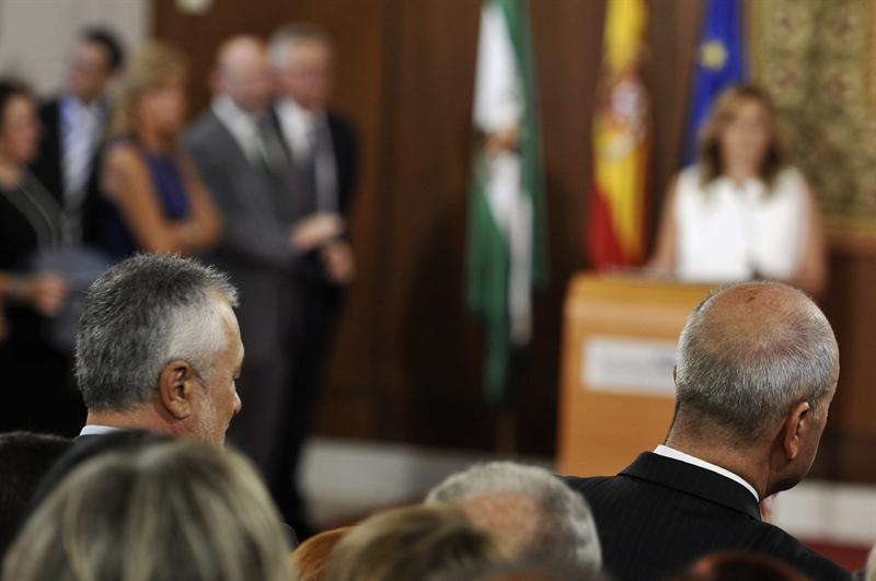 Nadie ha persuadido a Chaves y Griñán para que se marchen Nadie ha persuadido a Chaves y Griñán para que se marchen