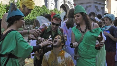 Imagen de archivos de unas novatadas