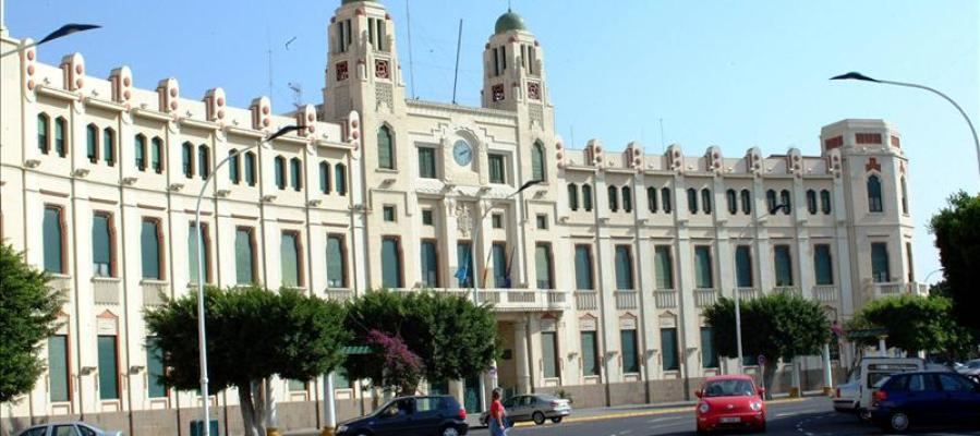 Palacio de la Asamblea, situado en la Plaza de España de Melilla. Palacio de la Asamblea, situado en la Plaza de España de Melilla.