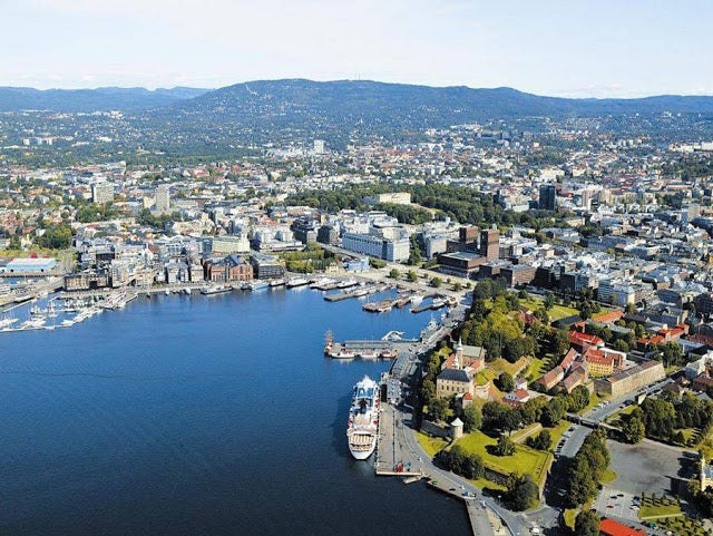 Enrique Domínguez Uceta: 'Oslo es una ciudad que parece tener la naturaleza integrada en su casco urbano' Enrique Domínguez Uceta: 'Oslo es una ciudad que parece tener la naturaleza integrada en su casco urbano'