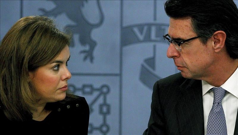 Quedar como el 'poli bueno' que impide que se consume un atraco resulta tentador para cualquier gobierno Quedar como el 'poli bueno' que impide que se consume un atraco resulta tentador para cualquier gobierno