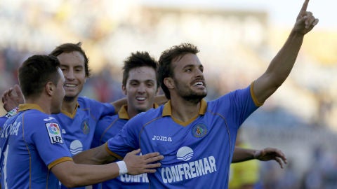 Pedro Le&oacute;n celebra un gol con el Getafe
