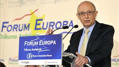 Cristóbal Montoro, ministro de Hacienda y Administraciones Públicas. Cristóbal Montoro, ministro de Hacienda y Administraciones Públicas.