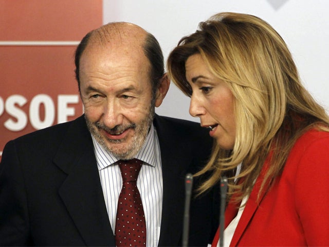 Rubalcaba dice que Puigdemont no será president y Díaz le insta a hacer un "viaje a la realidad y a la legalidad" Rubalcaba dice que Puigdemont no será president y Díaz le insta a hacer un "viaje a la realidad y a la legalidad"