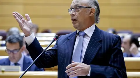 Cristóbal Montoro, en un Pleno en el Senado Cristóbal Montoro, en un Pleno en el Senado