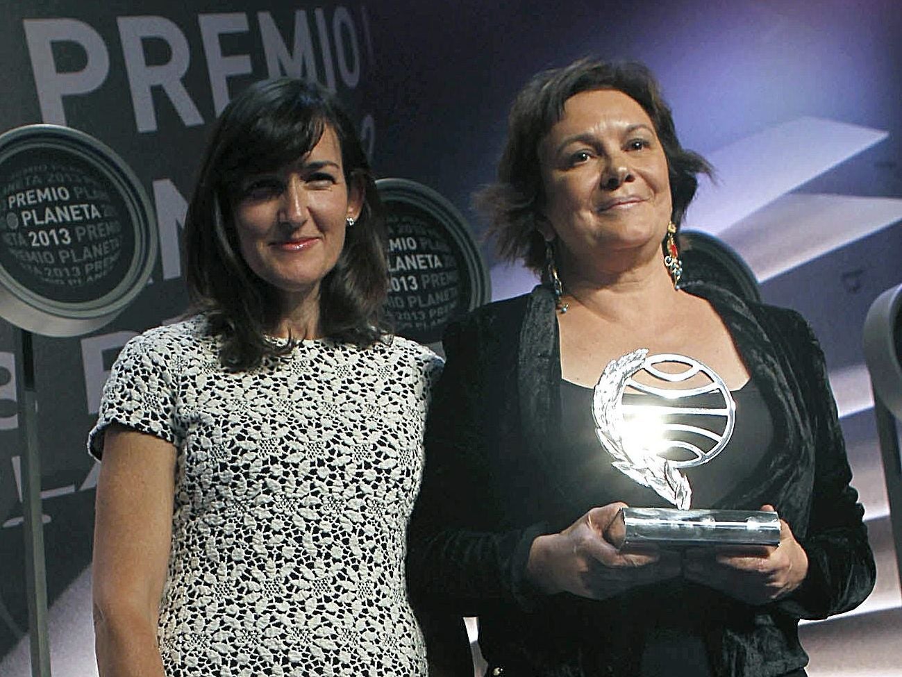 Hablamos de libros: Clara Sánchez y Ángelez Gonzalez- Sinde presentan sus obras ante los lectores Hablamos de libros: Clara Sánchez y Ángelez Gonzalez- Sinde presentan sus obras ante los lectores
