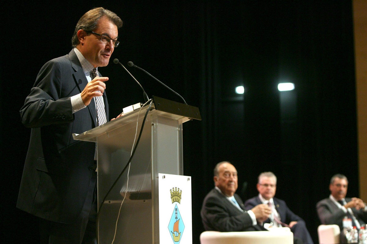 El análisis de Ónega: '¿Una presidenta en funciones va por delante del creador del Estado catalán?' El análisis de Ónega: '¿Una presidenta en funciones va por delante del creador del Estado catalán?'