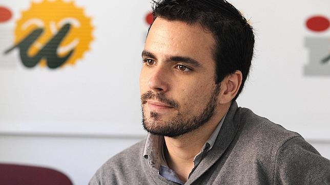 Garzón culpa a Podemos de la ruptura de negociaciones con IU para ir en una lista única a las generales Garzón culpa a Podemos de la ruptura de negociaciones con IU para ir en una lista única a las generales