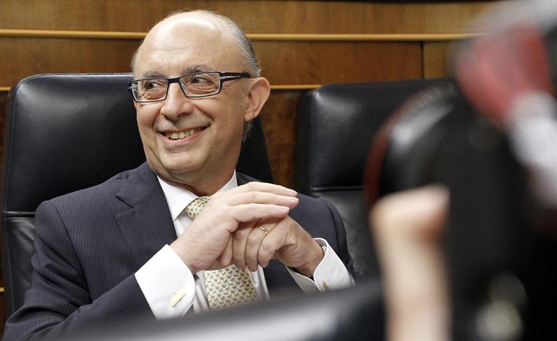 Personas Físicas: ¿Qué le pasa a Montoro? Personas Físicas: ¿Qué le pasa a Montoro?
